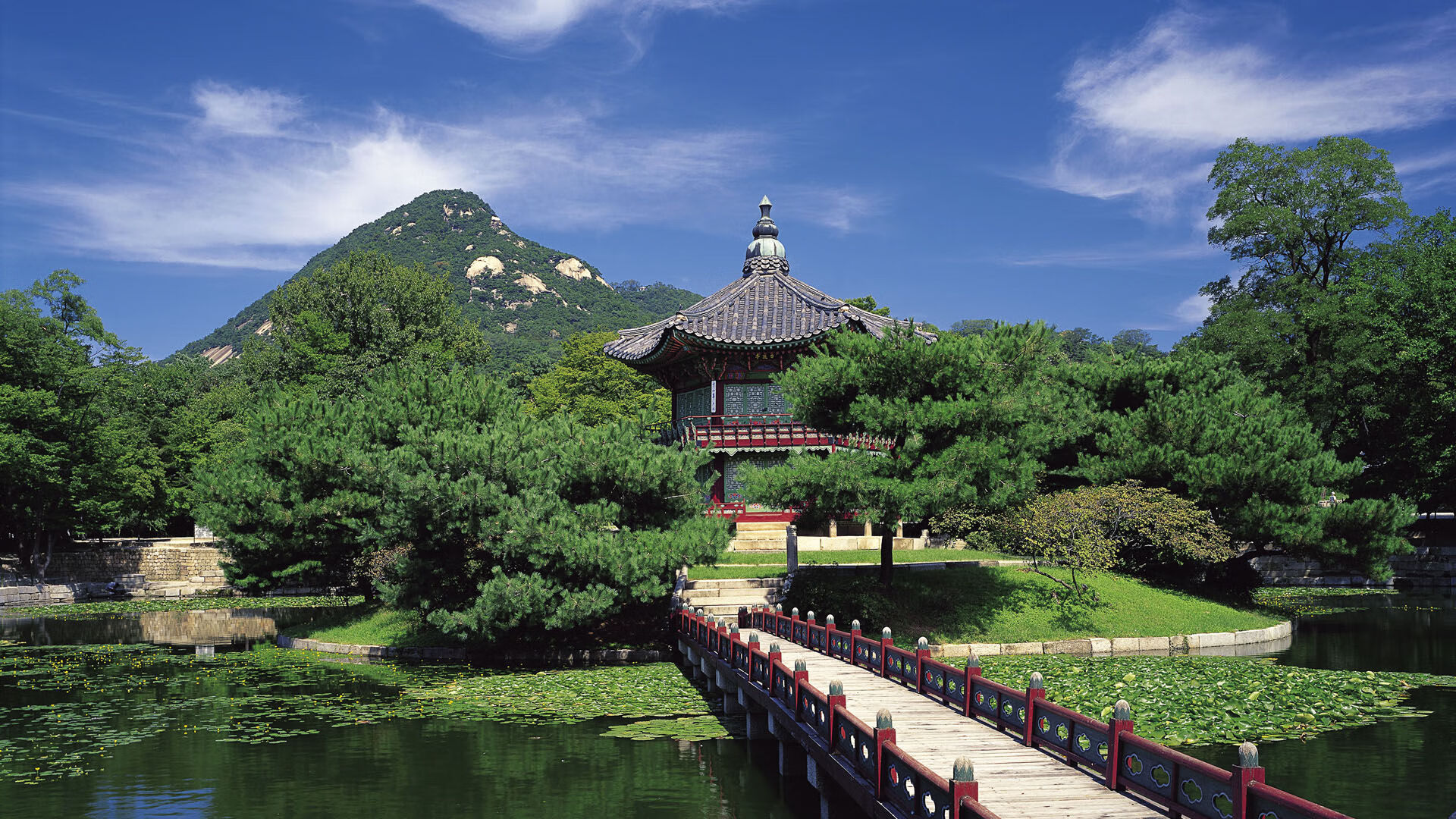 西甲精彩复盘，专家分析球队阵型变化与进攻路线，西甲 球队