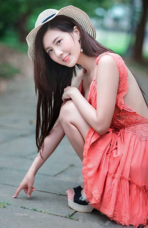 上海海港年轻球员崭露头角，上海海港足球俱乐部球员